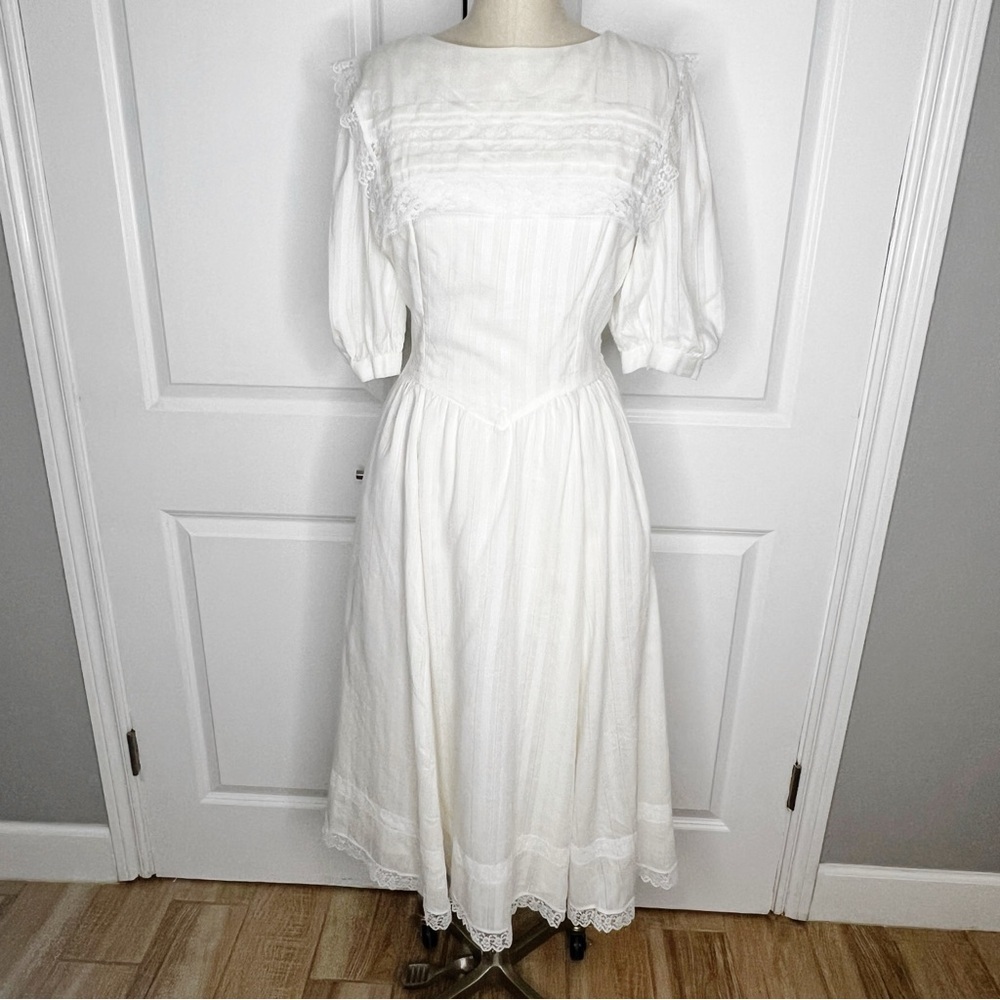 Vintage Gunne Sax Jessica McClintock Boho White Lace Dress Size 13 fits medium